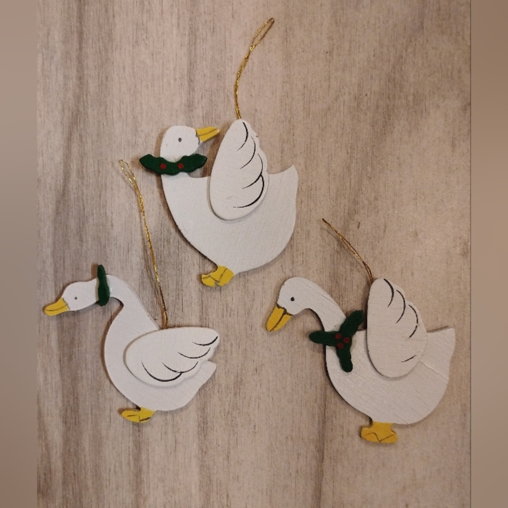 Vintage Wooden Duck Christmas Ornament Magnet Set (3)
